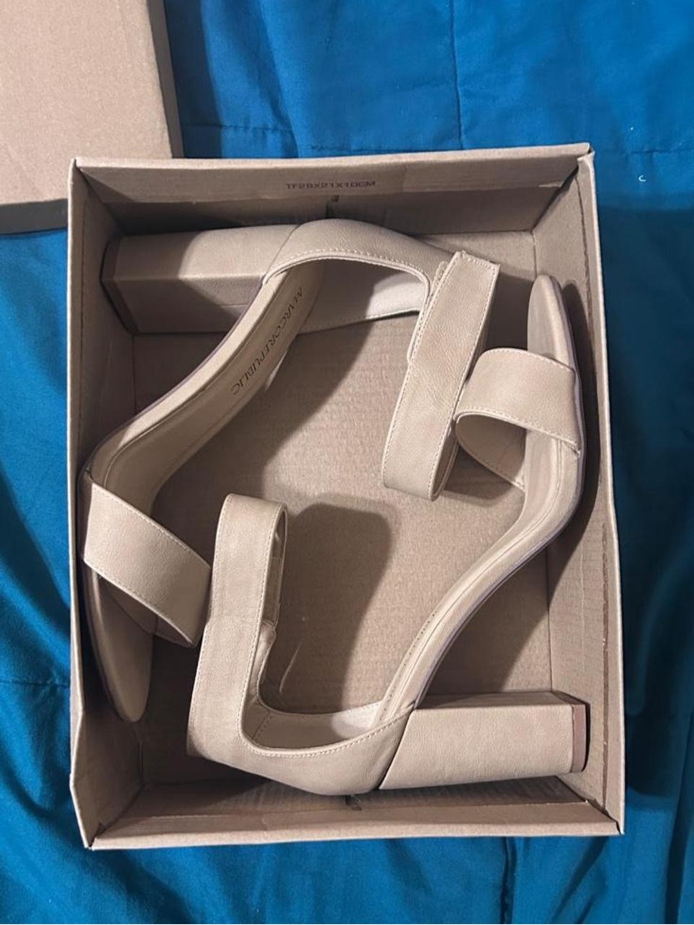 Marco Republic Edmonton Women’s Beige Ankle Strap Block Heel Open Toe Sandals 9